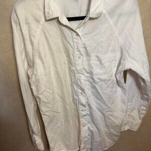 Universal Thread Women's White Button Front Shirt Size Medium long sleeve